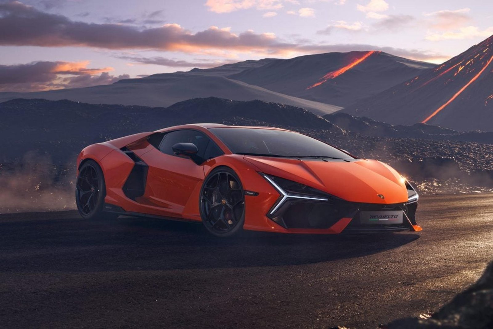 Discover how Lamborghini redefined the hypercar era with its high-performance hybrid V12 Revuelto and 10,000 RPM V8 Temerario models, featuring complete technical specs, pricing data, and feature breakdowns.