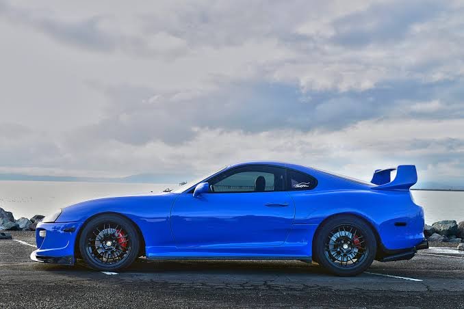 Discover how Toyota redefined its vehicle lineup with advanced hybrid technology, bold styling, TSS 3.0 safety features, and complete pricing specifications across popular models.