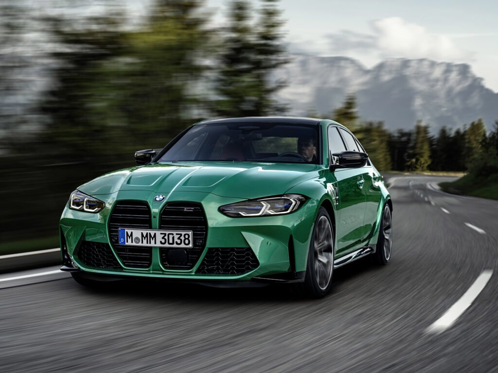 Discover how the BMW Neue Klasse redefines the brand. The BMW iX3 features the Heart of Joy, 800V tech, 805 km range, and panoramic iDrive. Explore the future of driving pleasure.